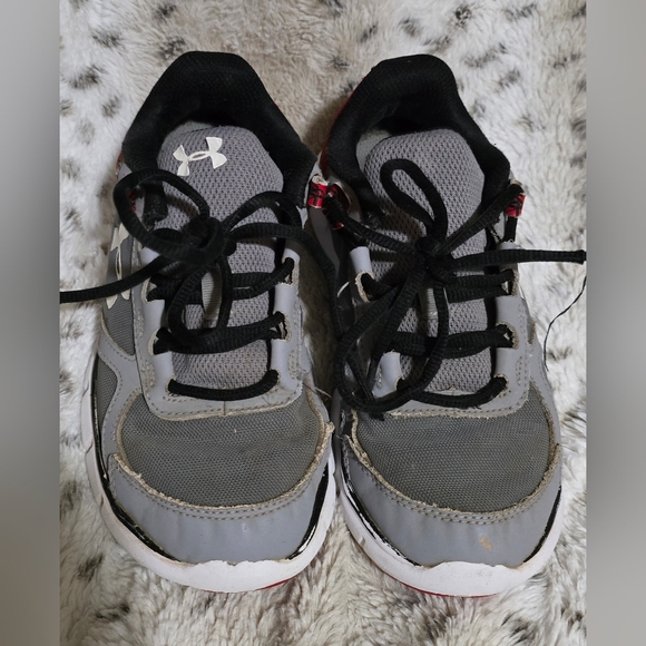 BOYS UNDER ARMOUR Micro G Velocity Running Shoes Size 4Y 4 Youth Gray, Red - Picture 6 of 13